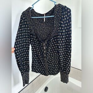 size medium black floral Free People long sleeve top